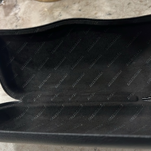 Balenciaga DYNASTY RECTANGLE SUNGLASSES IN WHITE - Picture 10 of 11